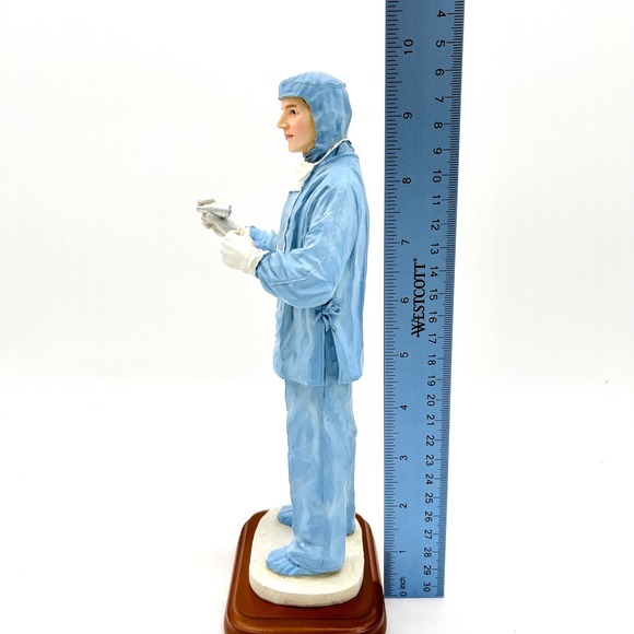 Masters of Miracles Gifted Hands Doctor Figurine Statue Limited Edition‎ - Picture 6 of 10